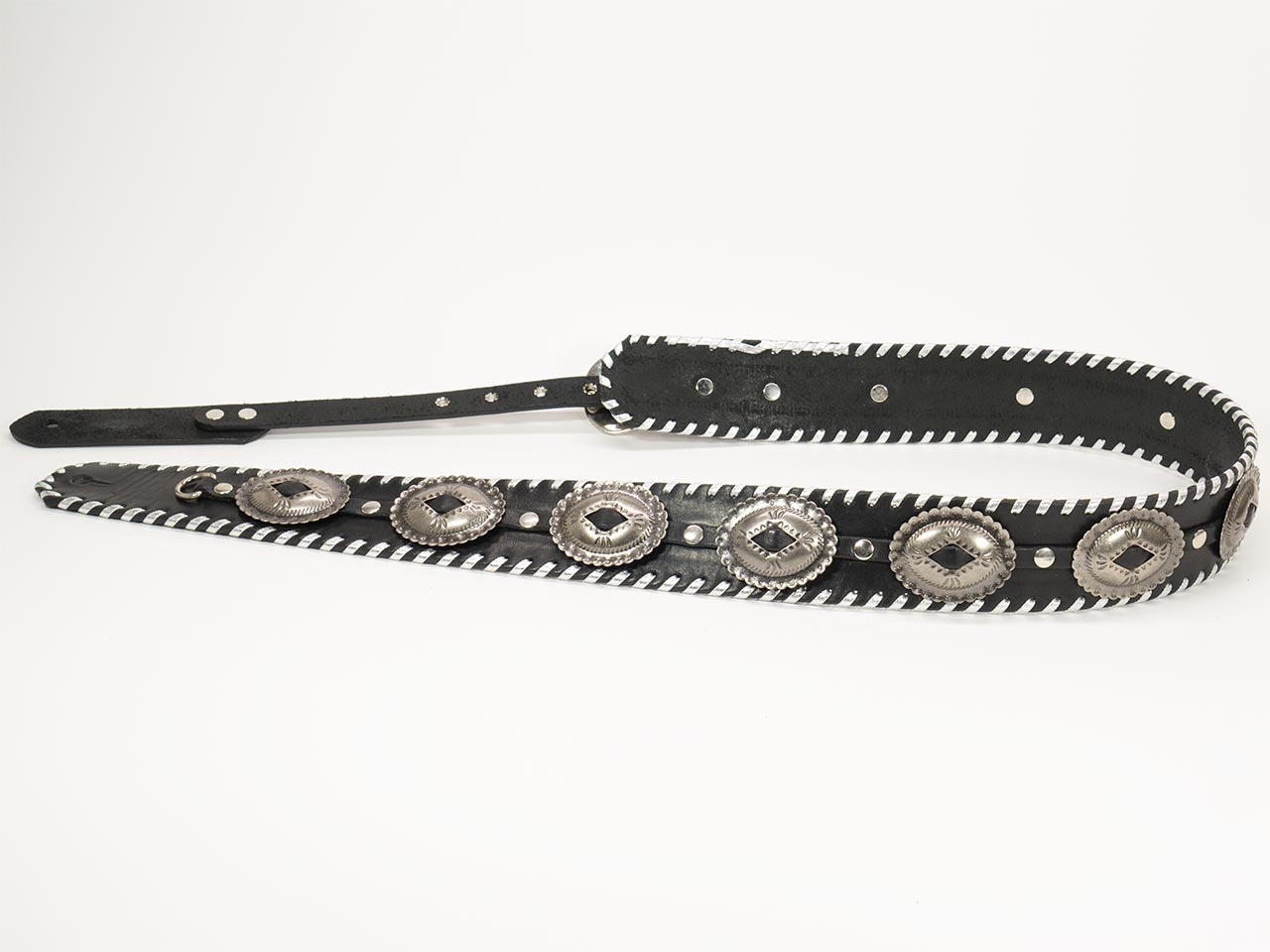 dru whitefeather dd guitar strap hero image