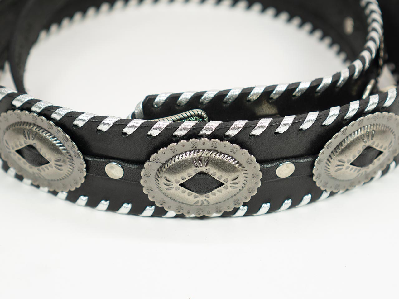 dru whitefeather dd silver lace edge small buckle