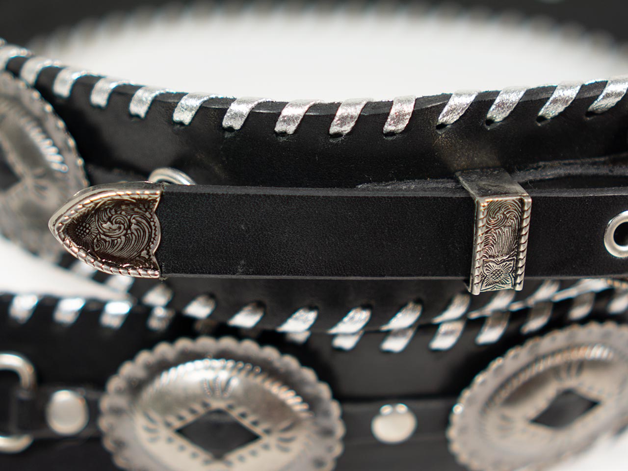 dru whitefeather dd silver lace edge small buckle