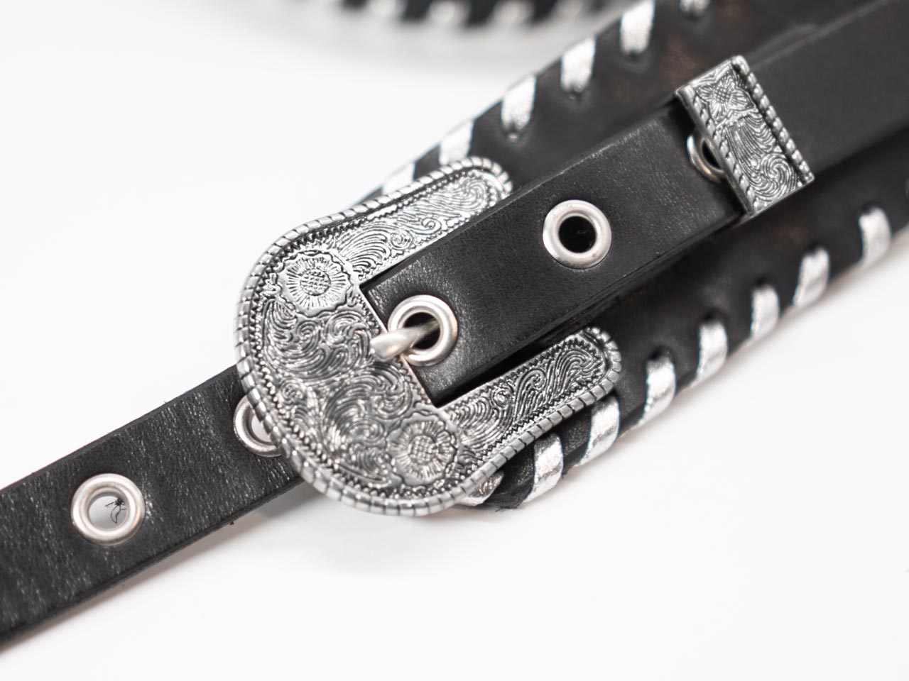 dru whitefeather dd silver lace edge small buckle
