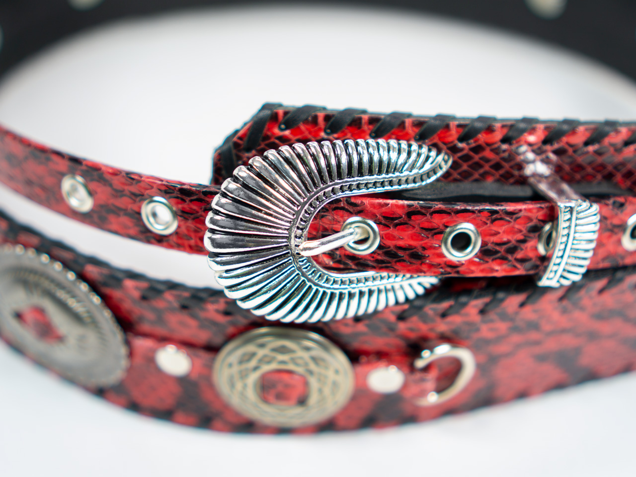 dru whitefeather Q red small large concho shell pattern buckle