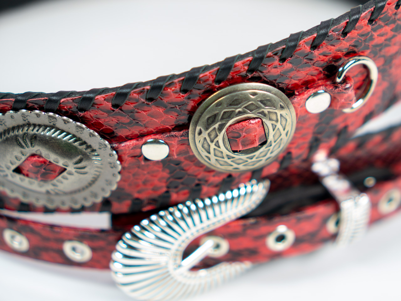 dru whitefeather Q red small large concho shell pattern buckle
