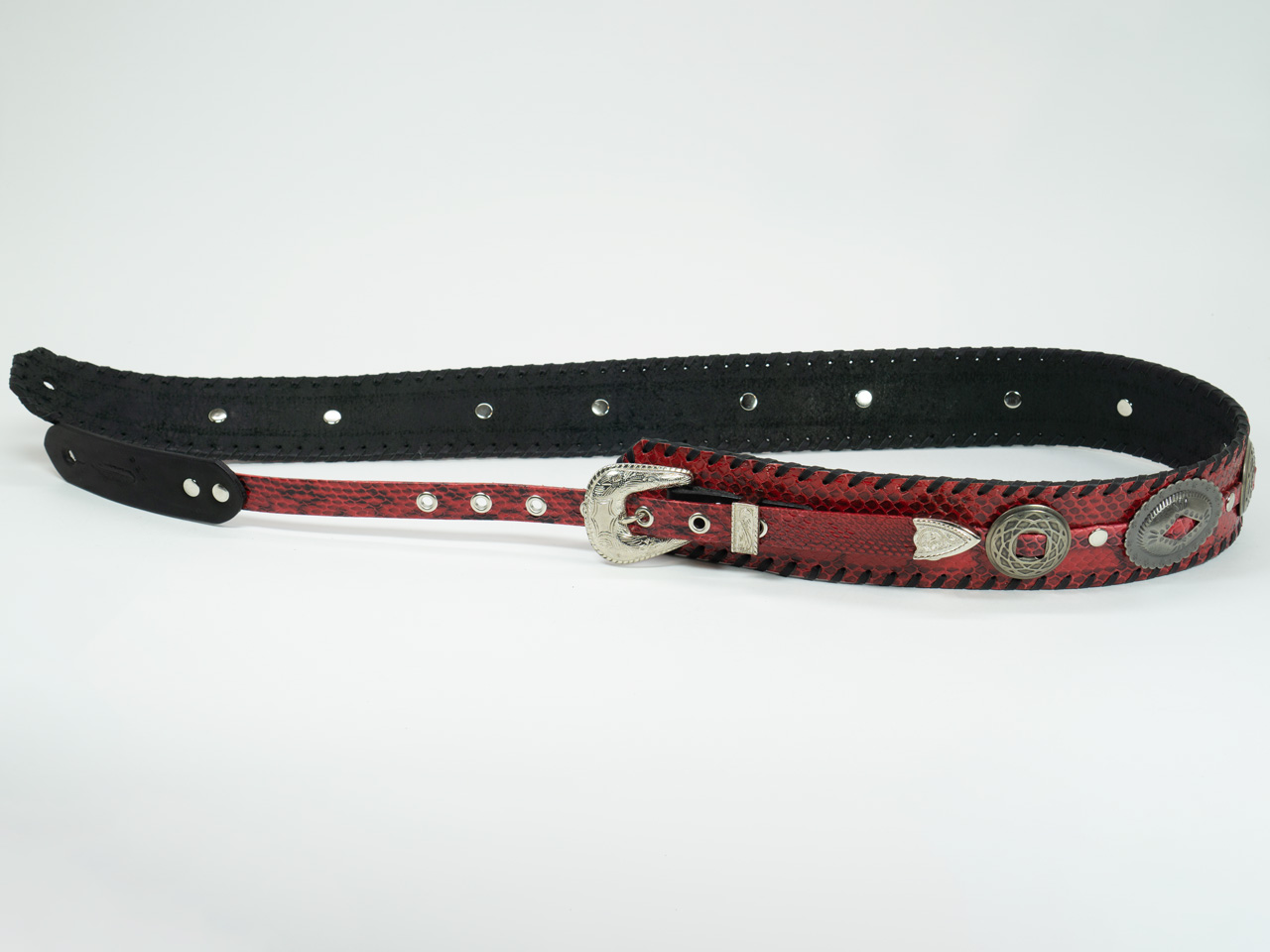 dru whitefeather Q red small large concho