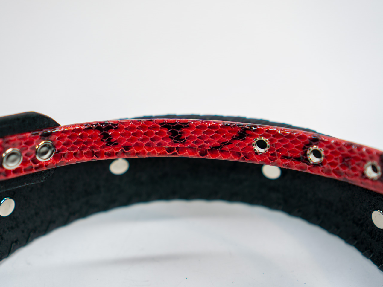 dru whitefeather Q red small large concho