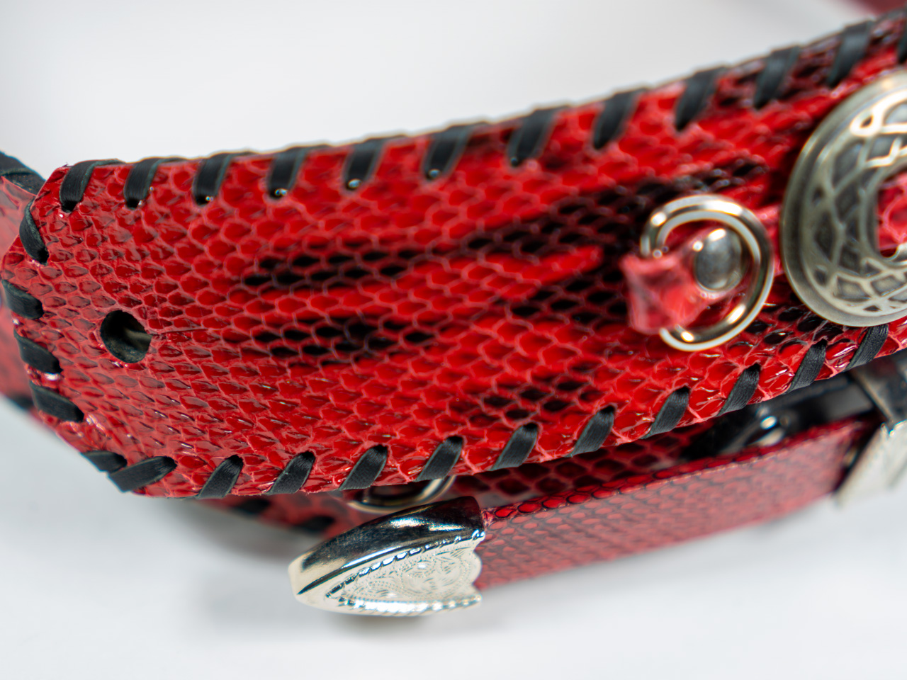 dru whitefeather Q red small large concho